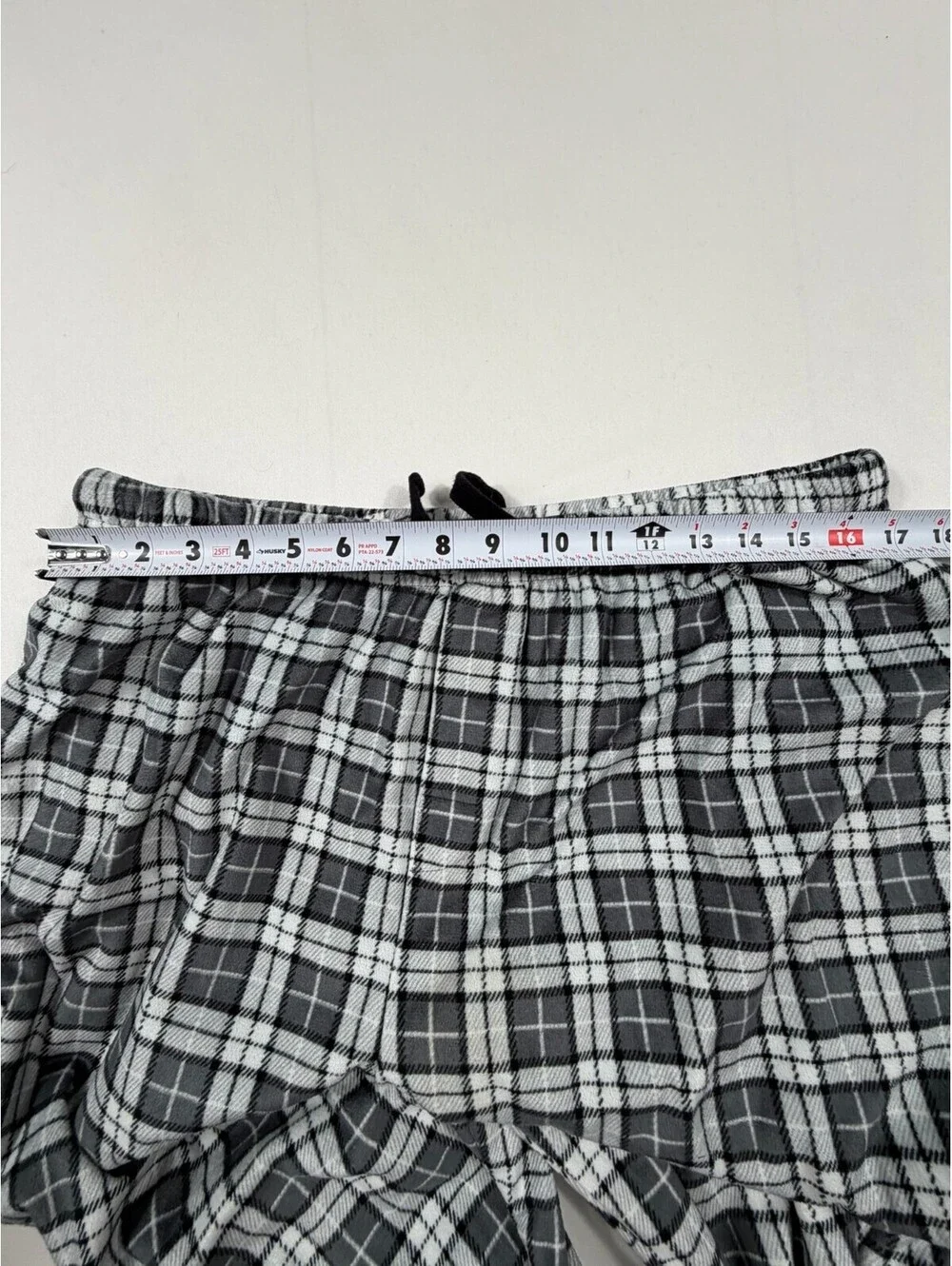 Izod Men's XL Sleepwear Lounge Pants Black and White Plaid